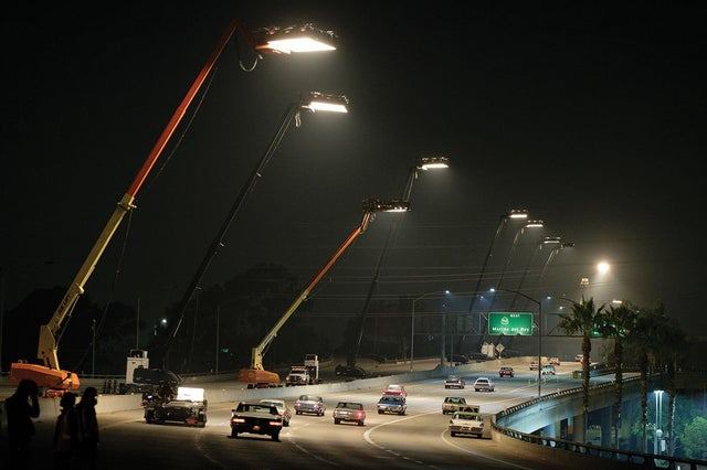 nofilmschool's tweet photo. Here's how Tarantino works

(BTS of Cliff's drive in 'Once Upon a Time In Hollywood' - Sony) https://t.co/piGMTFkP1e