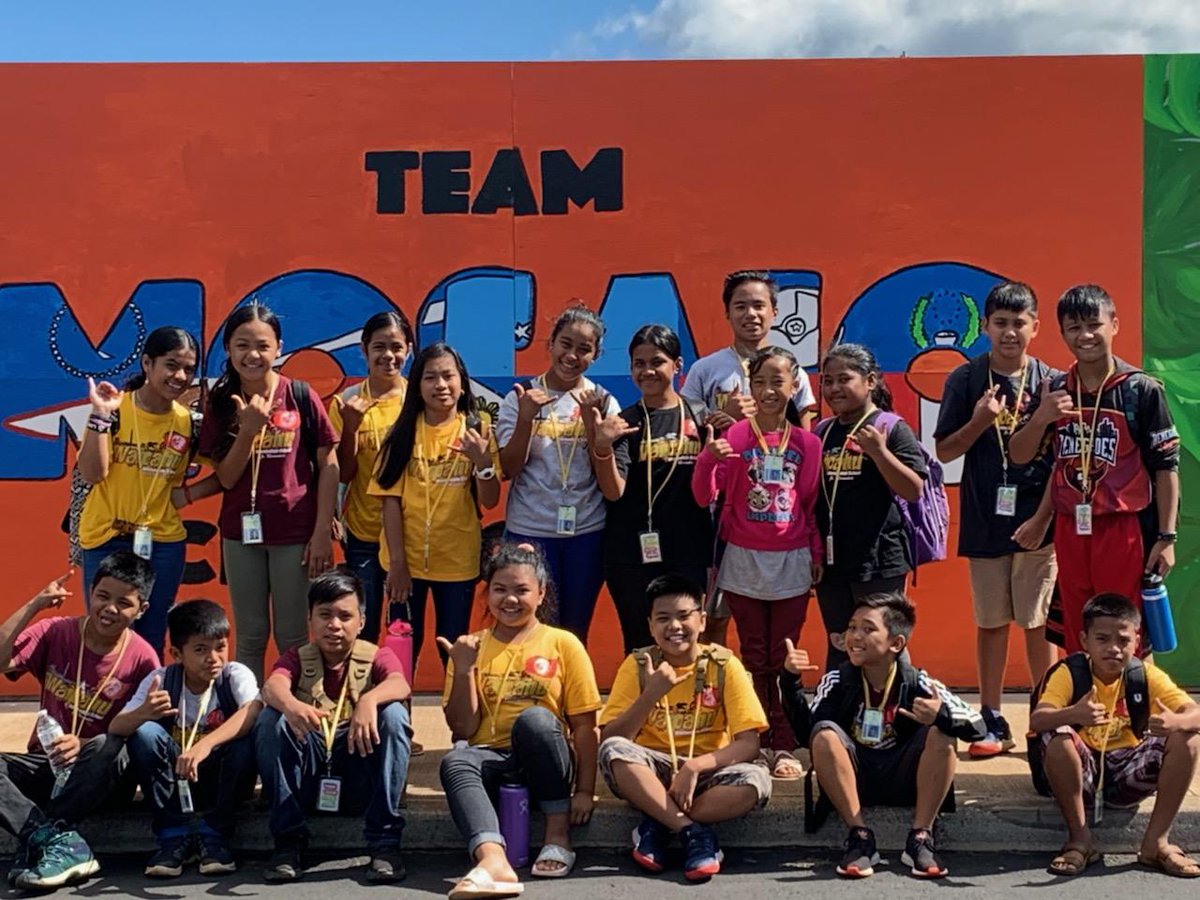 PWComplex's tweet photo. Celebrating the dedication of the Waikele Center Mural Wall! Waikele Elementary, Waipahu Intermediate, and Waipahu Schools all had students paint sections to give back to the community. Working with the Waikele Center on this beautification project. #PWComplex https://t.co/sqNYOT3oEK