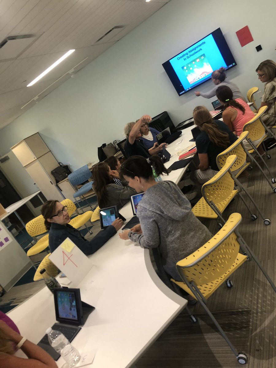 Esmoskowitz's tweet photo. Today @msalmore @AndreaSchaber @cohengrafflin @warwhitney @MzParadiso @elwood_carolyn @YGlickert led #PotLuckPD for their elementary colleagues. Ts learning from Ts. Thank you for learning, leading and pioneering. @AppleEDU @jculwellblock @DrAPease @chackerman1 #wearechappaqua https://t.co/OQ0e4huHDr