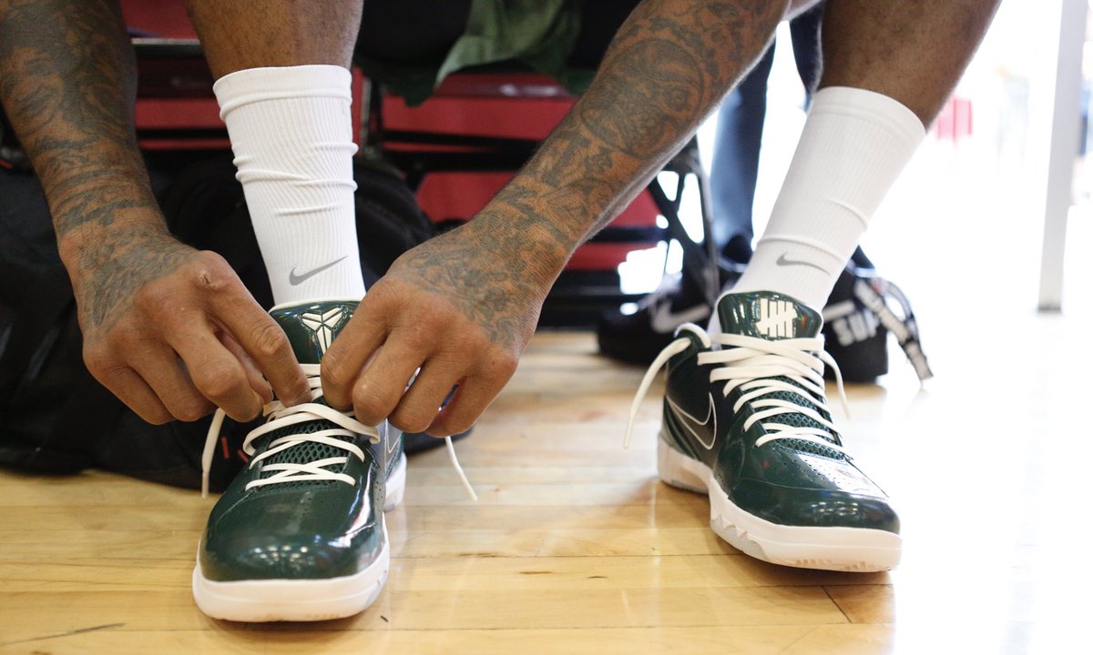 kobe 4 protro undefeated milwaukee bucks