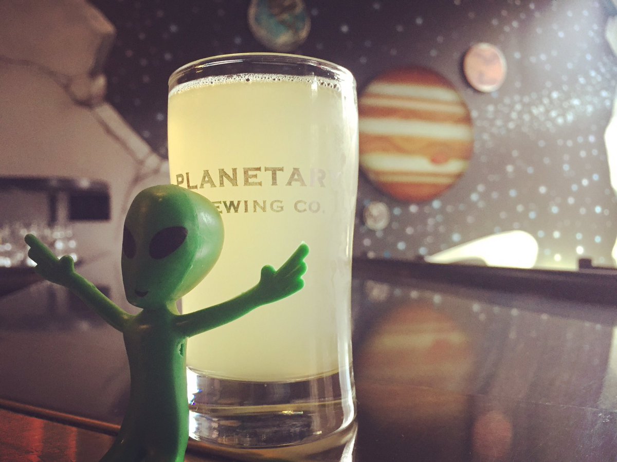 PlanetaryBrew's tweet photo. Time for another contest! Name this Peach/Mango Radler and get a 64oz Growler of it ๐ฝ #peach #mango #radler #craftbeer #aliens #contest #namethatbeer https://t.co/jhutuAaJbx
