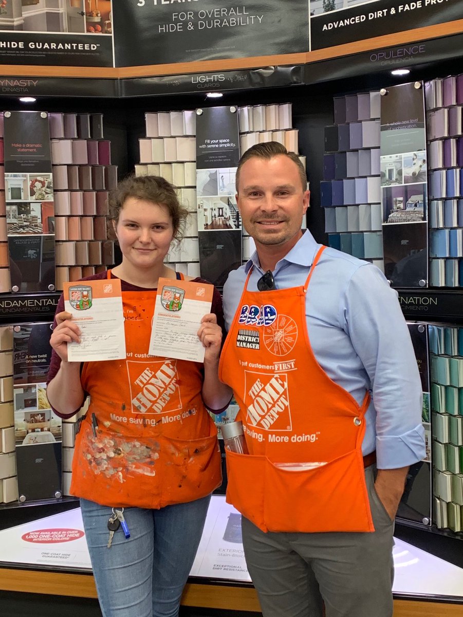 Brad_Peebles's tweet photo. Amber, who is new to paint, was so thankful for her amazing DS (Britanya) that that we let her fill out a Homer Badge for her. We then backed it up with her own badge too. KEEP it up, Amber and Britanya! https://t.co/QX7dsDYRvO