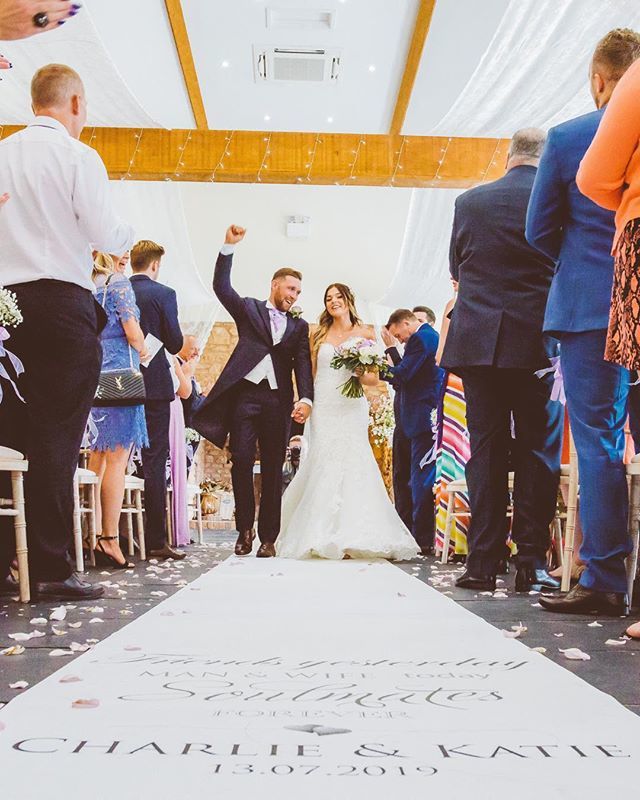 QuantockLakes's tweet photo. Say #ido in Quantock Barn 💚 Wedding photography by @mrgrwphotography 👌 #barnwedding #bridebook #engaged #quantocklakes #somersetwedding #mrandmrs https://t.co/uu57F8amZs