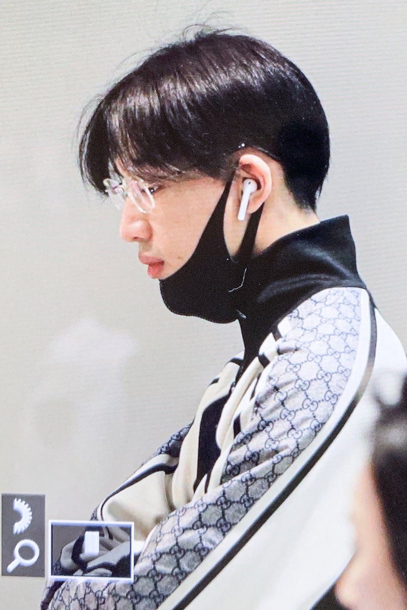 NoonLiiEss's tweet photo. ก่อนขึ้นเครื่องเป็นกาสะลองตอนลงเป็นซ้องปีป https://t.co/sRB6FoFicn