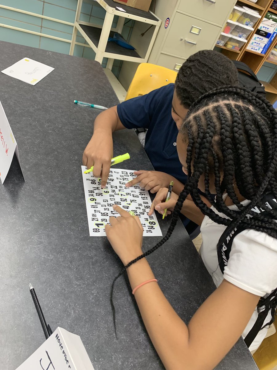 CayceFrietsch's tweet photo. @JaguarsSterling 8th graders practicing how to work in teams and groups!! #continuetoclimb https://t.co/MChPI4H63h