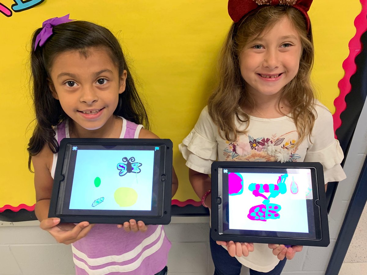 JoshuaJwall's tweet photo. Learning to code and create with #scratchjr #monarchs #wcstem @wcs_jefferson https://t.co/xyBQtVNeLP