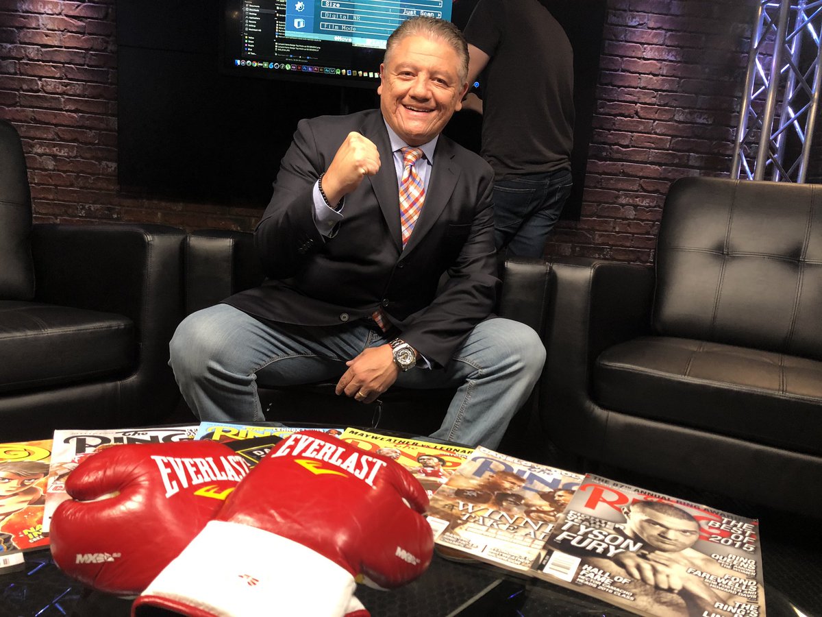 ErnestoAmador's tweet photo. Trabajando en @ringmagazine @GoldenBoyBoxing #RingReport #NoPuedesJugarBoxeo . https://t.co/bG3q2ECvfo