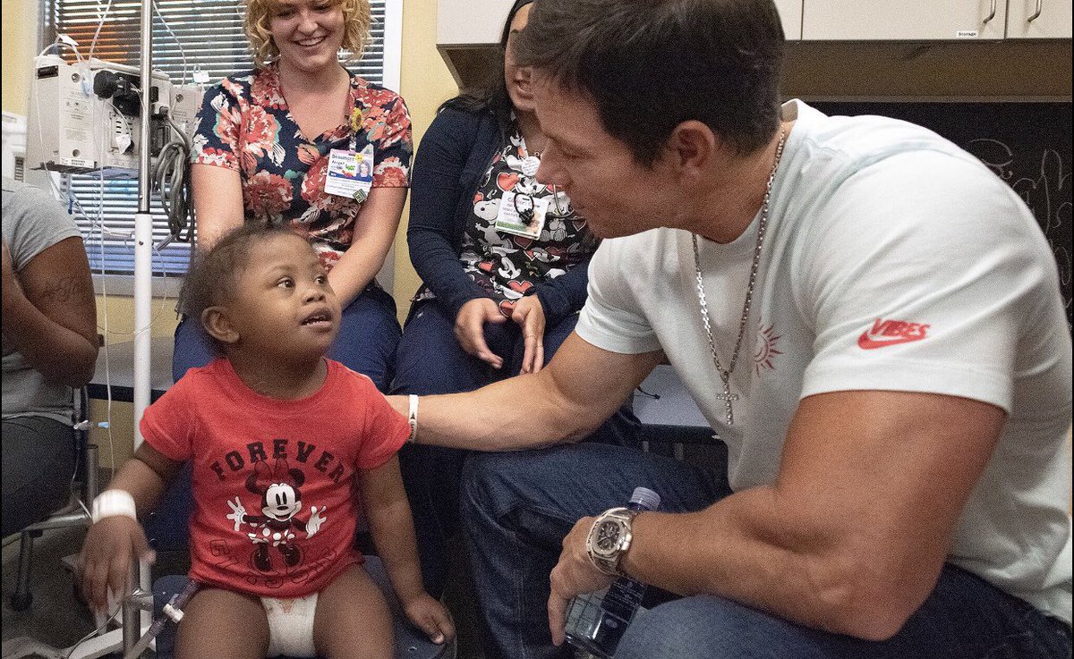 markwahlberg's tweet photo. Paul and I spent yesterday with some very inspiring young people, including Transformers superfan Hudson, whose cancer is thankfully in remission. Grateful to the doctors and staff at @BeaumontHealth for their incredible work to help these special kids and their families. ❤️🙏❤️ https://t.co/NV5sdPZYat