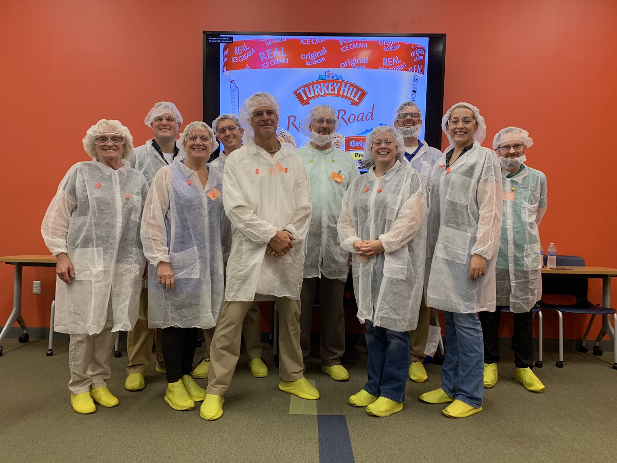 kjmcmichael's tweet image. Last week the @lshspioneers Practical Arts (#CTE) Department got “into gear” for the 2019-2020 year with and industry tour at @TurkeyHillDairy. 

We walked the plant where an average day means 2 million servings of ice cream and tea come across the line! 🍦