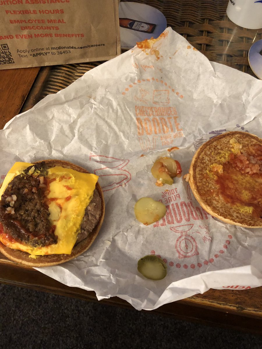 aCodakMoment's tweet photo. Ordered a McDouble and @McDonalds really just sent me home with a Mc-One-And-A-Half... https://t.co/5XKm2J3PR6