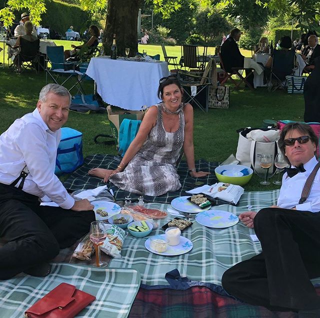 gillhynes's tweet photo. At lasts weather is starting to get better, but still one of my favourite summer night’s ever was my 1st ever visit to Gyndebourne this July - so a tiny bit of a throw-back here: forgive me #glyndebourne #operabuff #englishpicnic #outdoorsummer #livingth… https://t.co/iCFtZEGhPZ https://t.co/CFqaV9OE1Z