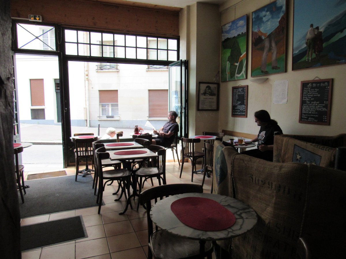 gwendolyneljn's tweet photo. @whydontwemusic do you remember this place? @ImZachHerron @SeaveyDaniel still can't believe we made it to the coffee shop in TALK mv😂😌
#WhyDontWe #whydontwemusic #talk #talkmusicvideo #zachherron #danielseavey https://t.co/CBWcdtyQ8O