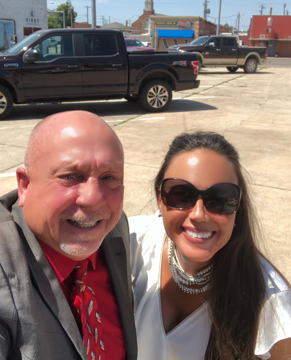angmlittle's tweet photo. Anyone else want to hear about the amazing things being done in public school districts across the state? Today I am starting at @elrenops with my buddy @mcvay51 and can’t wait to share stories here - https://t.co/JbbwQwFzA2 #oklaed #GoPublic https://t.co/MeoUIJj13s