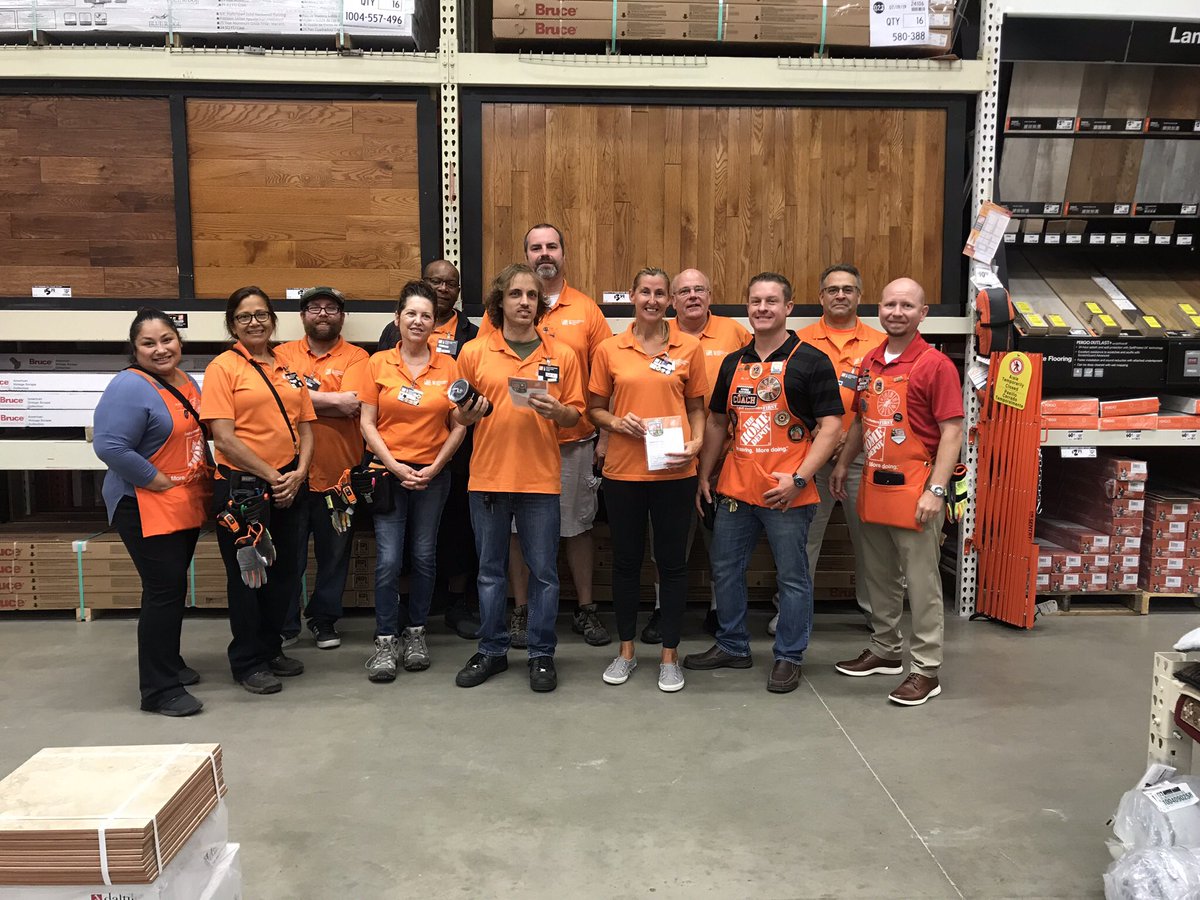 A great day of partnership and recognition today in store 4132 with SM Matt, MEM Yuriana, Associate Of The Month Jeff Herzog, Homer award winner Christa and Platinum award winner Larry!! Awesome job team!