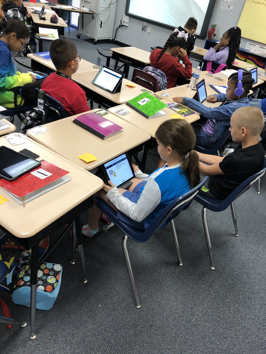 lisa_gauthreaux's tweet photo. Mrs. Shuttlesworthβs #dzedolphins using their iPads not only for skills apps, but today for @GoogleForEdu classroom! They were so excited and were totally engaged! @gccisd_edtech @rspoutra @msmorgan2012 https://t.co/aVUWniTzOq