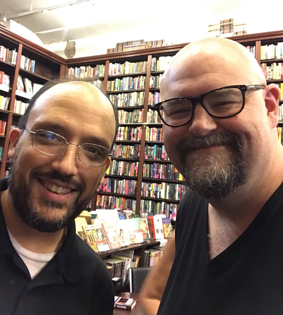 chrisalanjones's tweet photo. Forgot to get a picture with Alex Segura the other night. #WritingCommunity #amreading #MiamiMidnight https://t.co/5pr2es58VJ