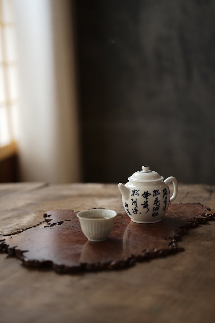 morimatea's tweet photo. I really enjoy a good cup of Authentic Chinese tea.
.
.
.
#te #chai #lovetea #instea #teapot #rougui #yancha #oolong #teatray #wonderfully #woddentrays #red #handmade #ceramics #rocktea #enjoyment #handwritten #poetry #art #creative #elegant #cuppatea #lifestyle #morimatea https://t.co/VnP4o9mpER