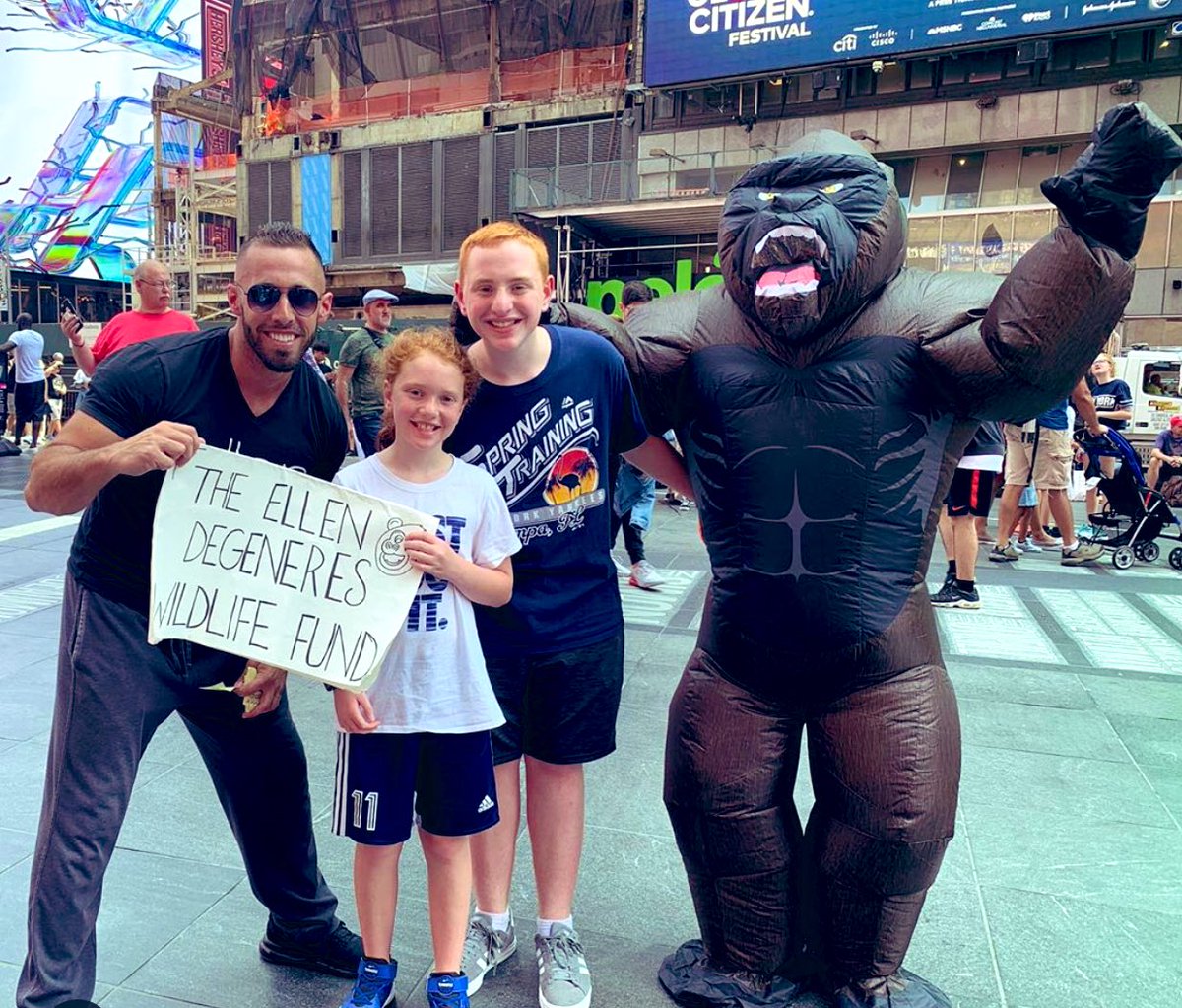 The power of POSITIVITY ❤️🦍 youtu.be/UyNIrJ9wWds