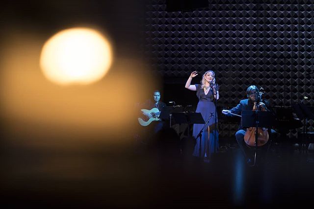 alebarrgn's tweet photo. Sofía Tosello. @sofiatosellotango
Febrero de 2019, NYC.
.
.
.
#cantante #tango #yurijuarez #singer #música #musik #music #musicinny #sofiatosello #argentina #latinoamerica #concertphotography #musicdocumentary #photographingmusiciansab #concert #concier… https://t.co/vCU9JycHPF https://t.co/KmBiHNaAjP