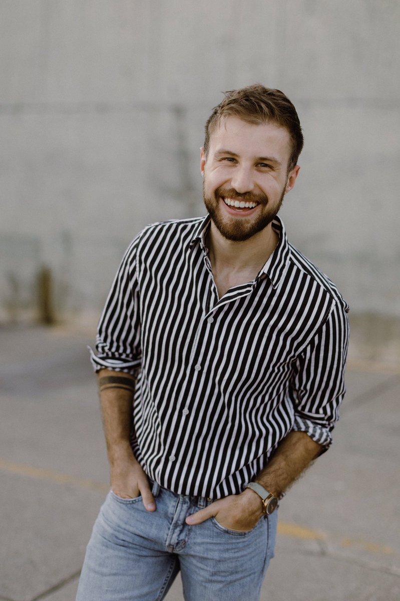 NDStudentMedia's tweet photo. Welcome Ethan DeGree to our board! 

Ethan is a photographer and graphic designer based in Bismarck. He has been awarded by the SPJ, ND Professional Communicators and MN Newspaper Association for his work as a photojournalist. View Ethan’s work at https://t.co/oUdGQ8bjJB. https://t.co/AvdRNzobOI