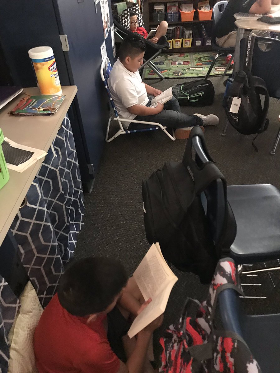 glxrodrig's tweet photo. 5th grade Bilingual students practicing visualizing and reading independent with their chosen fiction novel with classical music to build their reading stamina. @vogeltexans @ConroeISD #bettertogether https://t.co/gEFLGbf0oV