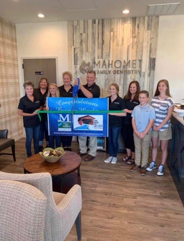 APEXDB's tweet image. Congratulations to Mahomet Family Dentistry on your ribbon cutting! 🎉
#apexdesignbuild #ribboncutting #mahometdentist #dental #dentaldesign #dentalarchitecture #dentalconstruction #dentalcare #dentalclinic #dentaloffice #dentists #dentistrylife #dentallife #healthcaredesign