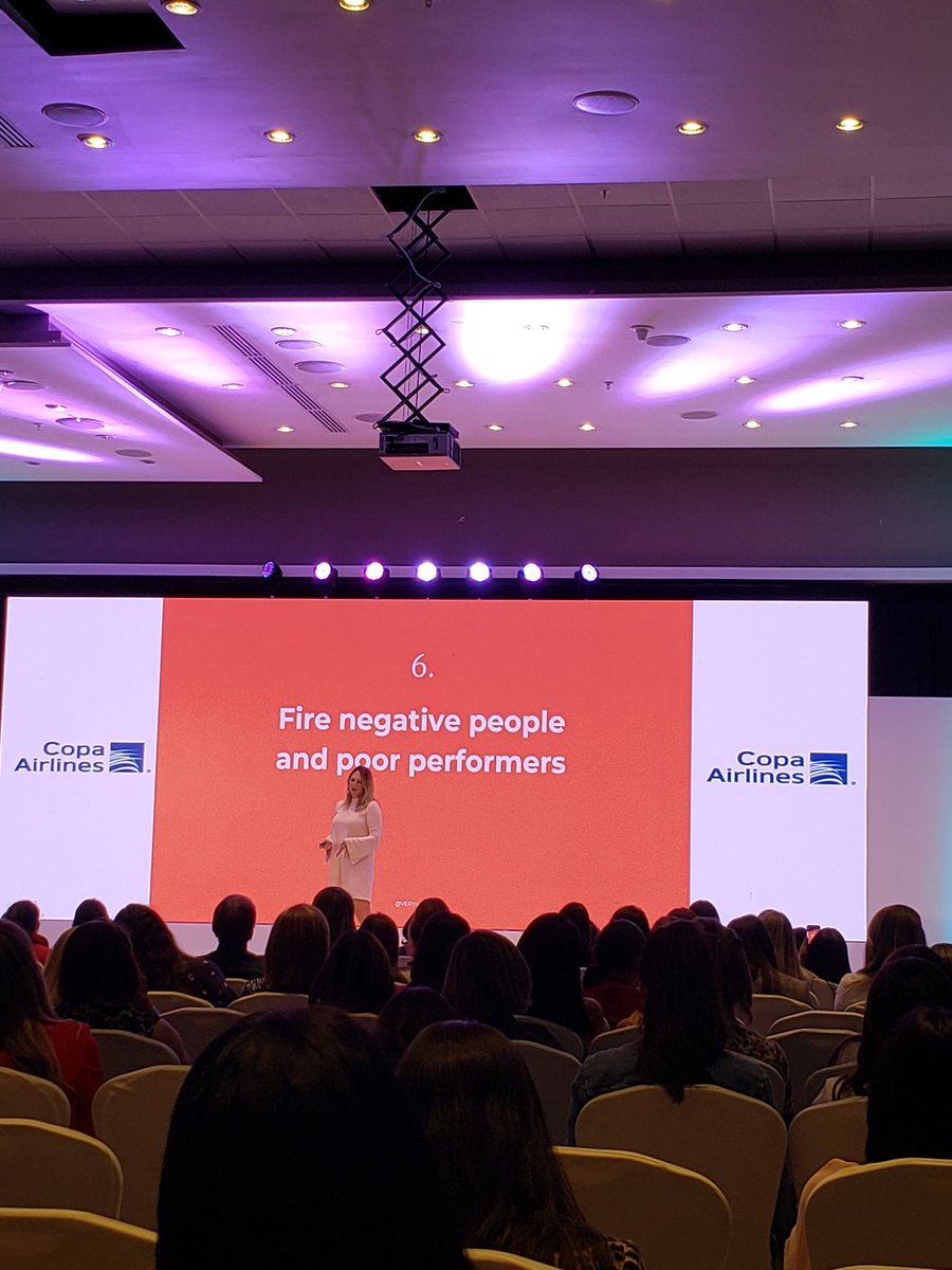 teyra_ehlers's tweet photo. "Si no te deshaces del personal mediocre, perderás a los eficientes". Mandy Gilbert #BOOTCAMPVV19 @verynichey https://t.co/7FOdUbY9NM