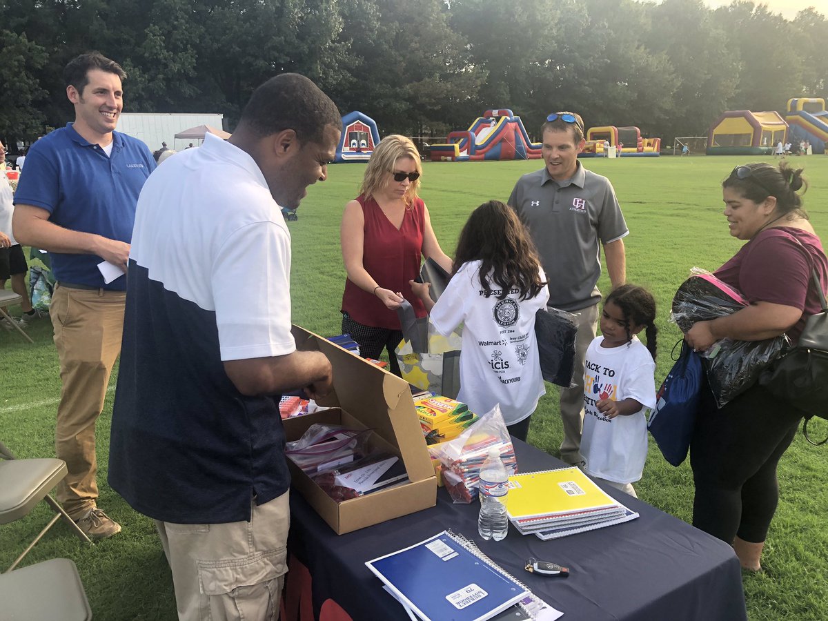 tussingtigers's tweet photo. Back to school Festival Hosted by Colonial Heights Recreation Department @CHPSK12 @NES_CHPS @LES_CHPS https://t.co/5XDV0yKPHF