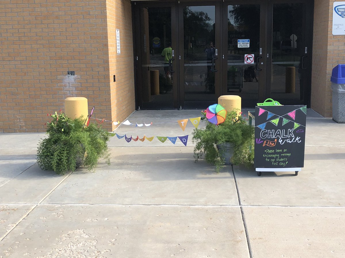 GiesenBill's tweet photo. Open house tonight. Time to meet your teacher. https://t.co/BLYRD7yYtZ