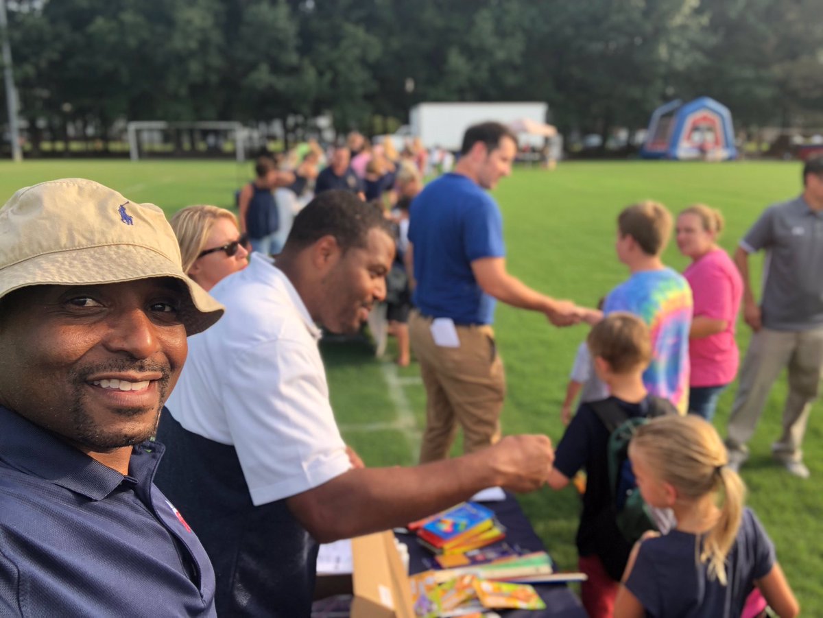 tussingtigers's tweet photo. Back to school Festival Hosted by Colonial Heights Recreation Department @CHPSK12 @NES_CHPS @LES_CHPS https://t.co/5XDV0yKPHF
