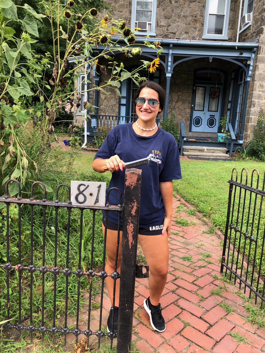 stedmundprep's tweet photo. Itโs Day 1 of our #SummerOutreach project in Philadelphia! Our students and faculty are serving in Germantown at the St. Vincent De Paul Center. Today they worked at My Friends Germantown and Dawnโs Place. Check back more throughout the week! https://t.co/1scXE1bwsi https://t.co/Wb1aTUhlk9