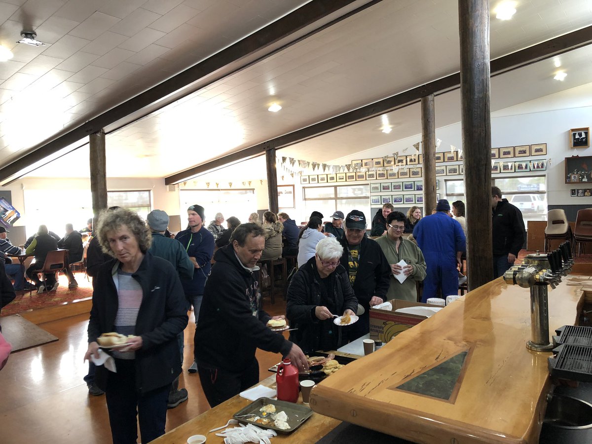 Plenty of hungry farmers at Ngatea