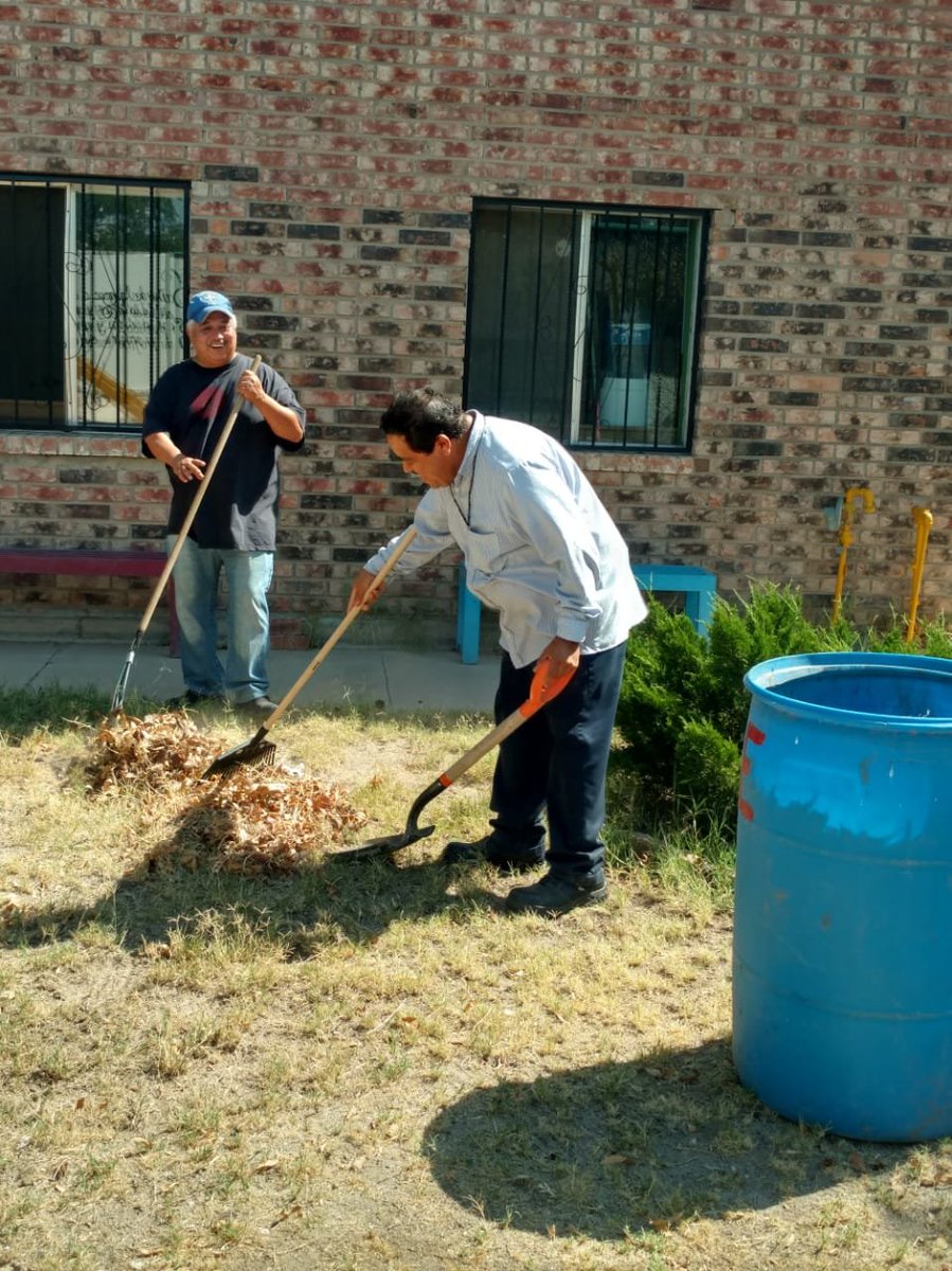 UnitedWayFUCH's tweet photo. Felicitamos a #Ethicon por visitar Casa Eudes este fin de semana y demostrar el espíritu de un #Voluntario.

El equipo de Ethicon puso manos a la obra limpiando las instalaciones, pintando áreas con desgaste, dando mantenimiento e impermeabilizando algunos techos.

#ViveUnido https://t.co/JogRC9l7Ev