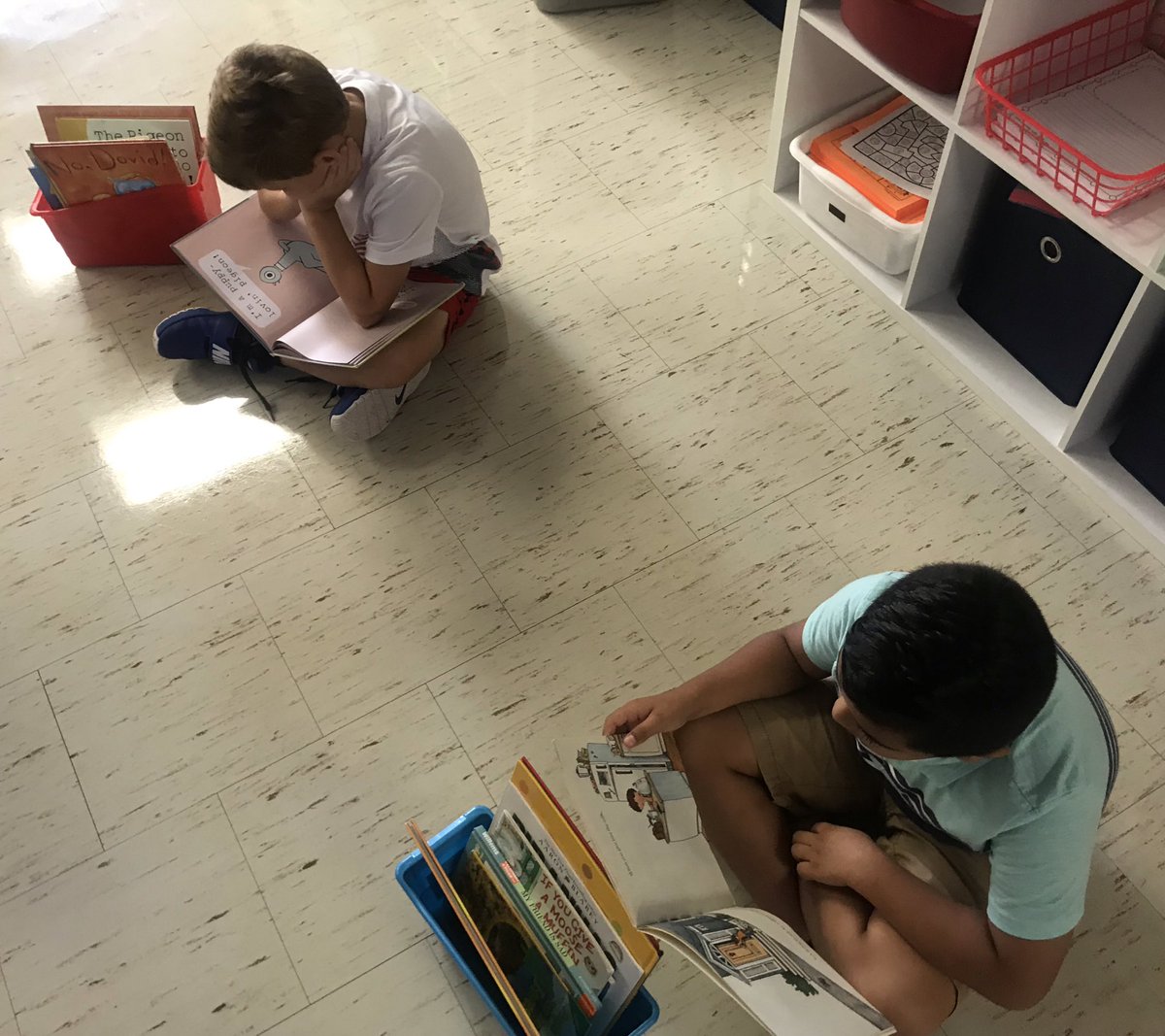 aneill2018's tweet photo. Catching 1st and 5th readers in action today! #PSEsoars #PSEreads https://t.co/thlJEBYMmy