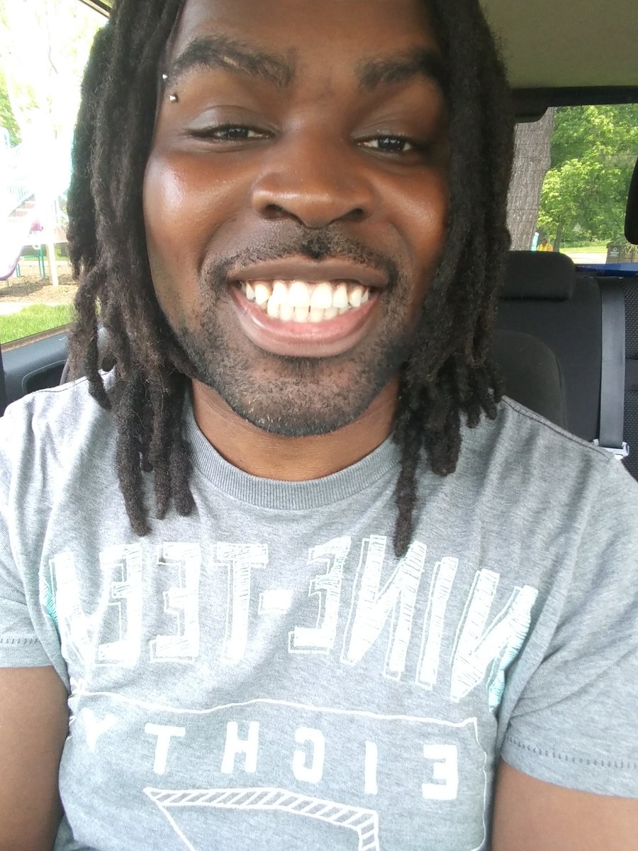 Secondplacers's tweet photo. @WhySoFamous_ @HellaSny thanks for the S/O team brightsmile https://t.co/9FYX8dVFjk
