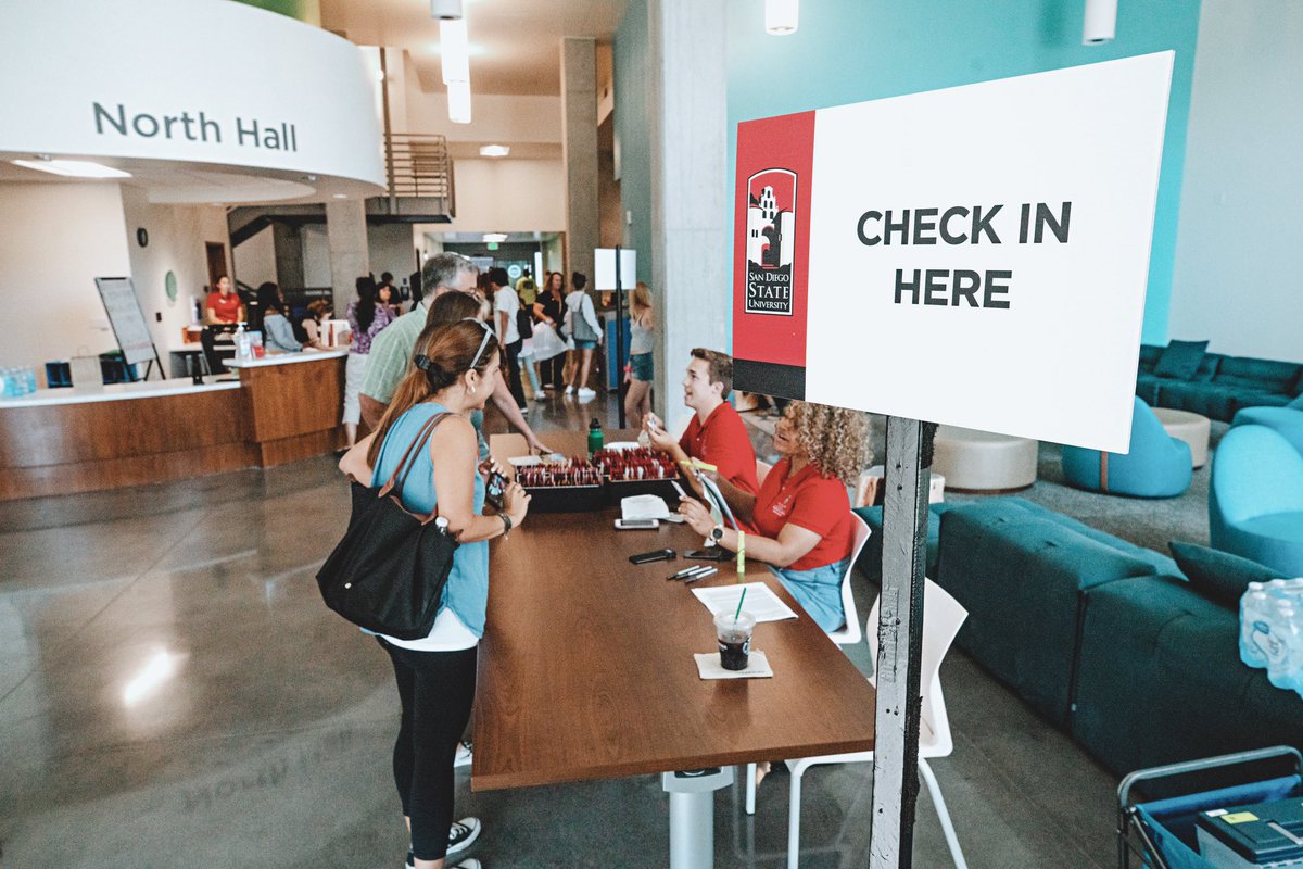 SDSUhousing's tweet photo. Nervous about #AztecMoveIn? Don’t be! We will have plenty of staff and volunteers to answer your questions. Look for staff/faculty members wearing “ask me” buttons or our student leaders in red polos. We will see you soon! 😁🔴⚫️ #SDSU #SDSUhousing https://t.co/AYZbX5z0hq