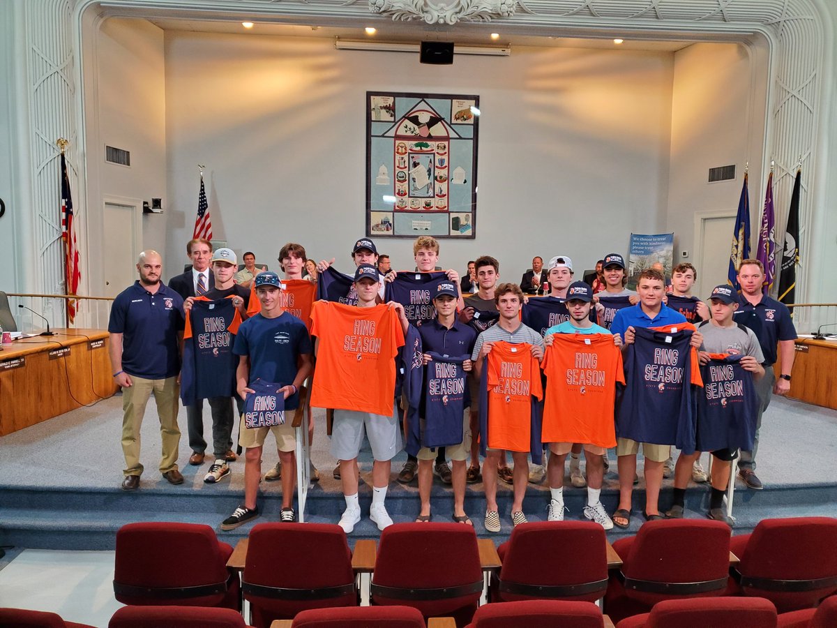 Trojans hockey team presented championship shirts at the town council meeting tonight.  Thank you very much to Mayor Dickinson and the Wallingford Town Council. <a href="/LymanHallPRIDE/">Lyman Hall PRIDE</a>  <a href="/SCCcommissioner/">Al Carbone, SCC Commissioner</a> @LHKChockey <a href="/Reg13Athletics/">Reg13Athletics</a>