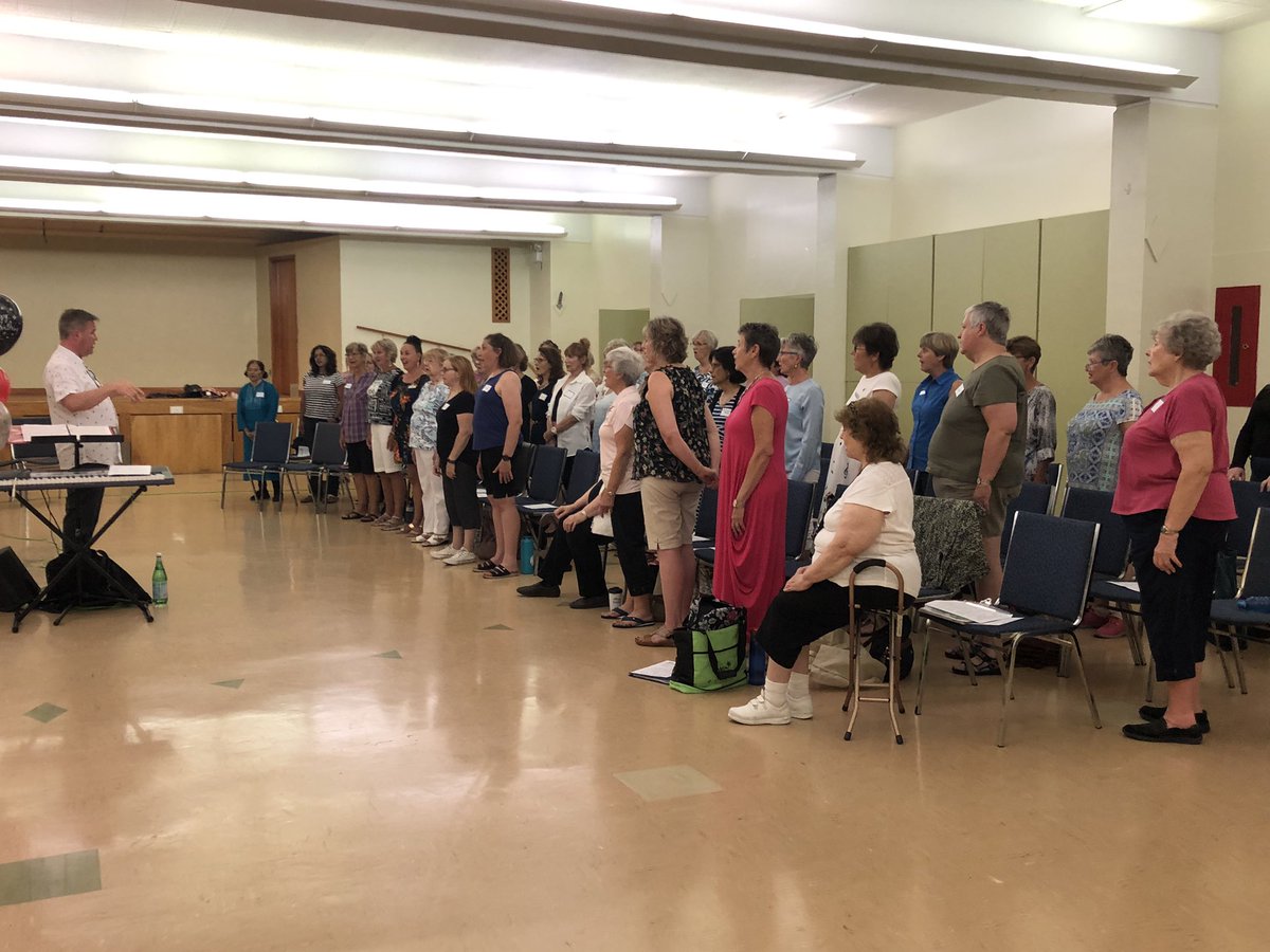 Ott_Chordettes's tweet image. We have 19 guests tonight! Starting off with learning a tag