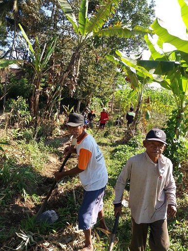 Pamsimas's tweet photo. Universal Access merupakan cita-cita Pemerintah Indonesia yang ditargetkan tercapai pada akhir tahun 2019, yaitu mewujudkan pelayanan air minum dan sanitasi bagi seluruh rakyat Indonesia. 
Baca selanjutnya : https://t.co/5UhpUpLurg https://t.co/hjEmhIfCTh