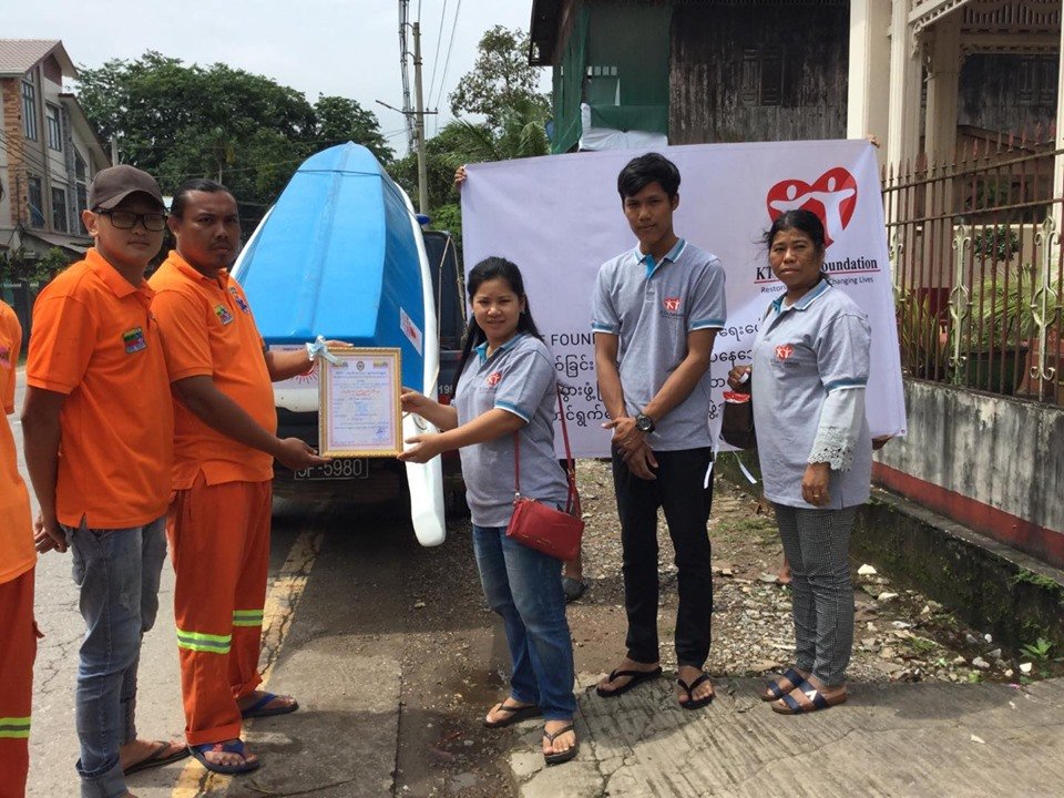 KTCareMyanmar's tweet photo. On 17 August, KT Care Team donated boats for emergency rescue of flood victims of Mon State in Mawlamyine. The cabinet of Mon State,Mawlamyine rescue organization and Bo Bo Win emergency rescue service ......
For more info > https://t.co/ZqPjY07Cs1 https://t.co/Hypl52hCOn