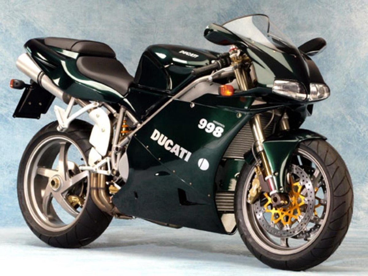 マトリックス リローデット」トリニティが乗ってたバイクは、「Ducati