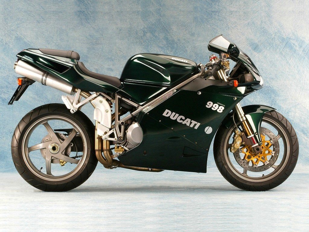 マトリックス リローデット」トリニティが乗ってたバイクは、「Ducati