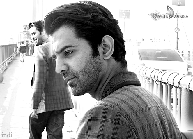 TeamSobtians's tweet photo. Look back with a smile and take a wonderful step forward on your birthday. @BarunSobtiSays 

#BarunSobti https://t.co/iBYL4HnT5q