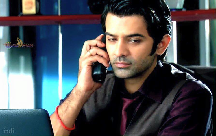 TeamSobtians's tweet photo. Have a gorgeous birthday, Barun. @BarunSobtiSays 

#BarunSobti https://t.co/9tkOfUL8Dw