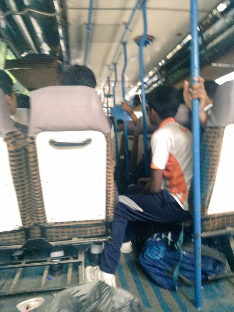 Adroit_Anurag's tweet image. Bus Overflow ...
( A Bus Full Of Wizards )
🧙‍♀️🤘
#TCSITWiz #TCSITWiz2k19 #BusOverflow