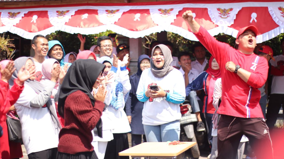mochsofwan's tweet photo. Lomba di SMK YPPT Garut

#JalanSehatYPPTYess https://t.co/9ifkahCPSS