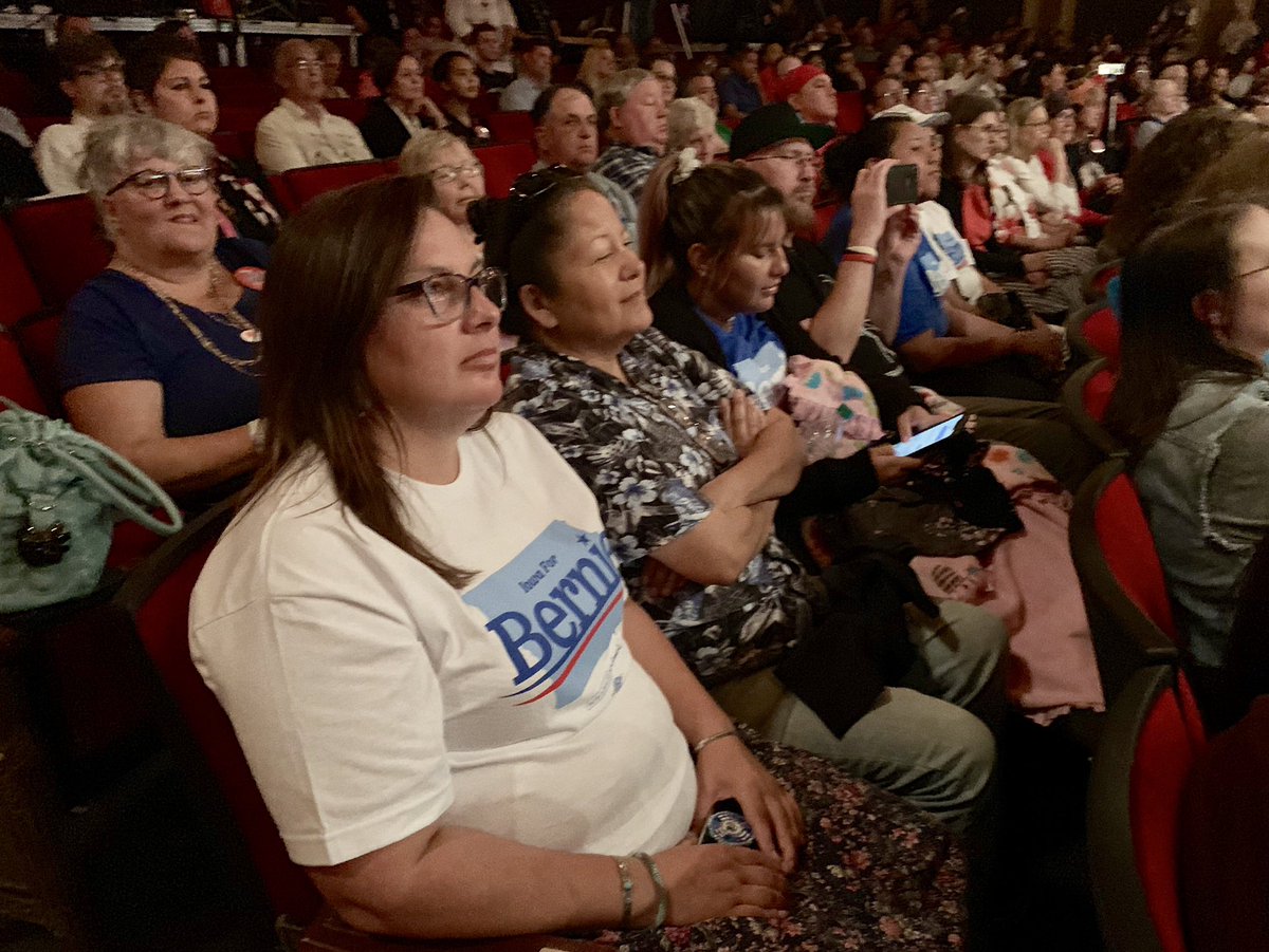 antoniajen14's tweet image. .@BernieSanders T-shirts #NativeForum #NativeVote2020