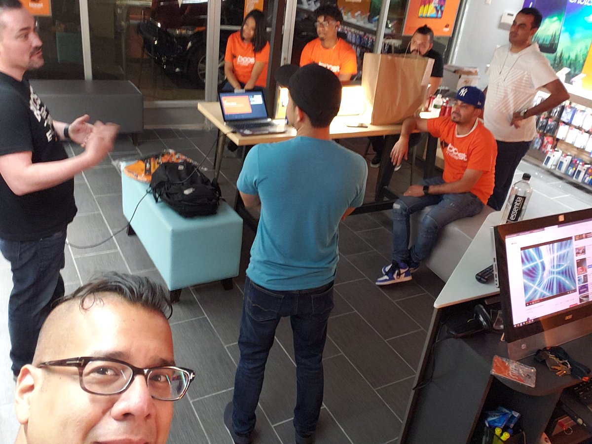 _RowlandJ's tweet photo. Night training with @premiumwireless!!  #tripleteaming with @SPG_Diego @spgwill @shawnatspg @anewton_SPG @Tmastincollie @BDP_Pete @BDP_Mike https://t.co/suFX83WCVp