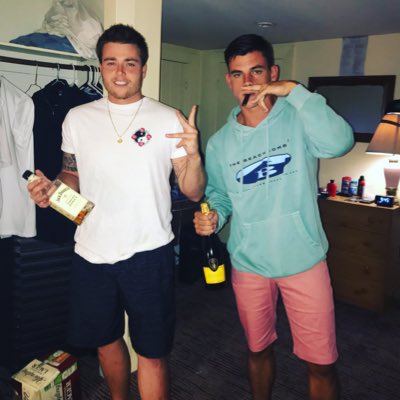 connington_zach's tweet photo. #NewProfilePic https://t.co/mFQDRfoKGc