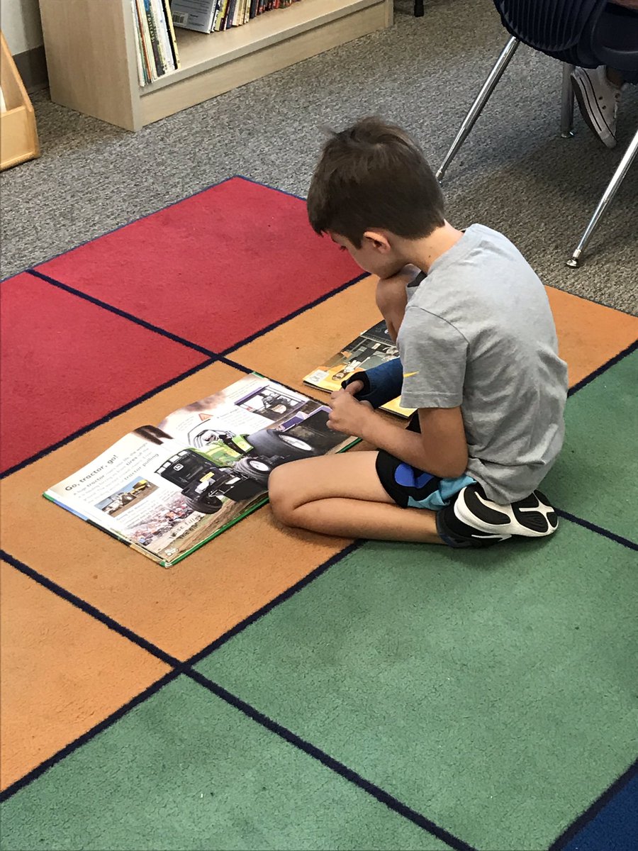 MoffettTeach's tweet photo. Reading, Reading, Everywhere! We did a great job of building reading stamina today! @MeadowWoodSBISD https://t.co/TubBCnmili